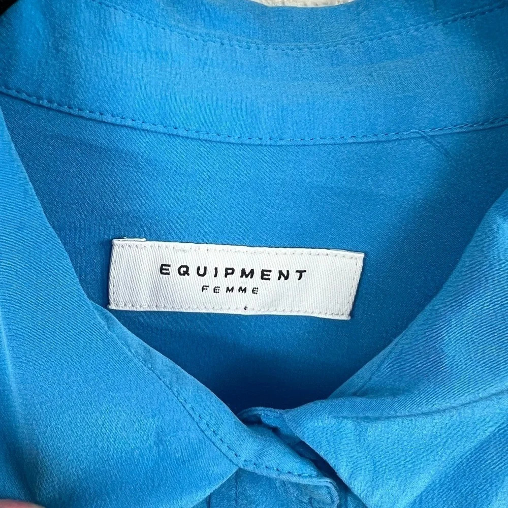 NWOT EQUIPMENT Slim Signature Silk Button Down Blouse Shirt Starling Blue Small - Picture 4 of 8